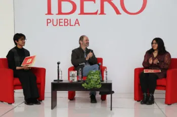 El fútbol es un sistema de creencias: Juan Villoro