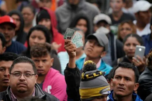 EU refuerza frontera sur; caravana migrante asegura que no se detendrá