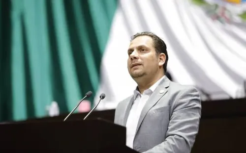 ¿Quieres que enjuicien a 5 expresidentes del PRIAN?; puedes firmar en el zócalo