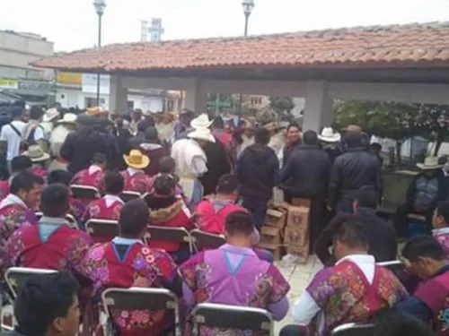 Miles ignoran sana distancia y celebran a San Juan Bautista