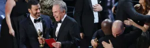 Video: El fiasco de la noche, se equivocan al entregar Premio Oscar a la Mejor Película