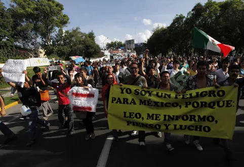 Estudiantes se movilizan por imposición de EPN