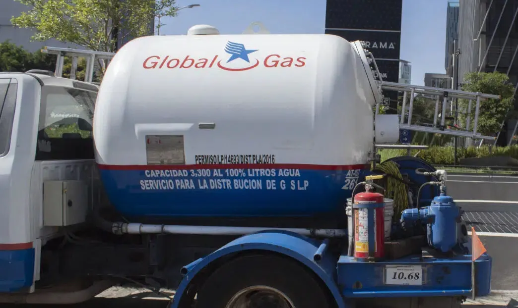 Global Gas denuncia uso ilegal de su marca tras aseguramiento de pipa en Tlalancaleca
