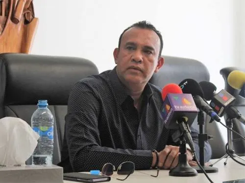 Filtran conversación entre exalcalde y miembro del cártel de Santa Rosa de Lima