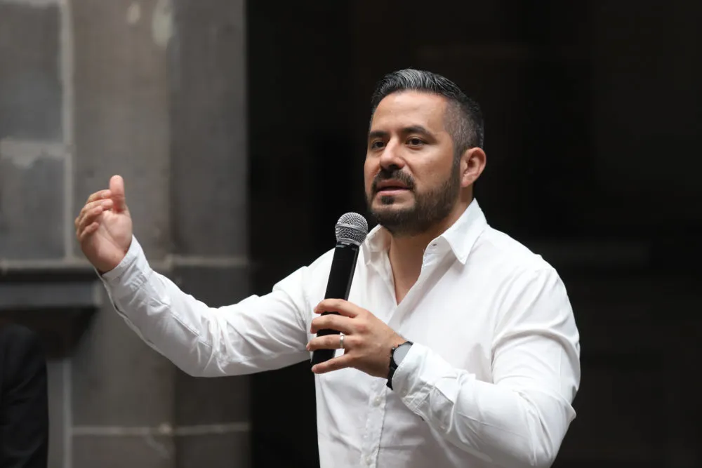 ADÁN DOMÍNGUEZ