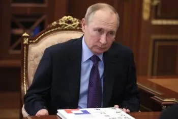 Putin advierte sobre riesgo de guerra nuclear por envío de tropas a Ucrania