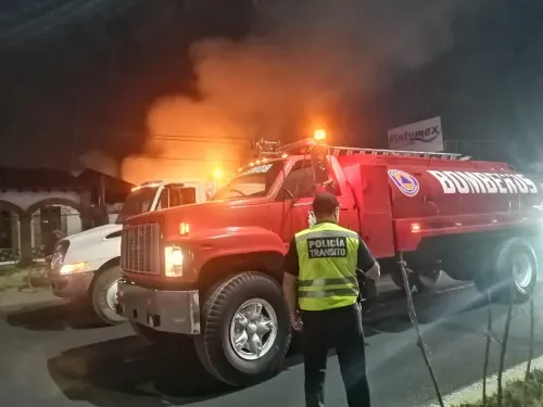 Se registra voraz incendio en San Pedro Cholula