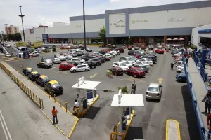 Antes de 2017 se resuelve el cobro en estacionamientos: Kuri