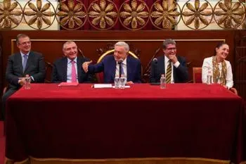 La cena del presidente con quienes aspiran a sucederlo (Notas, silencios, claves, alteraciones)