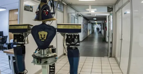 Robot Justina, diseñada en la UNAM, gana certamen internacional en Madrid