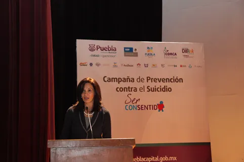 Llama Ortiz de Rivera a crear ambientes sanos en familia contra los suicidios