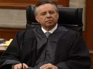 Medina Mora toma posesión de puesto en la Corte