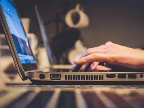 Opera ofrece 160 mil pesos por usar internet durante dos semanas