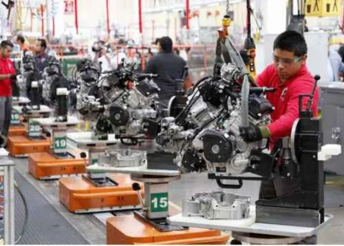 Aumenta 3.6% en febrero empleo en sector manufacturero: INEGI