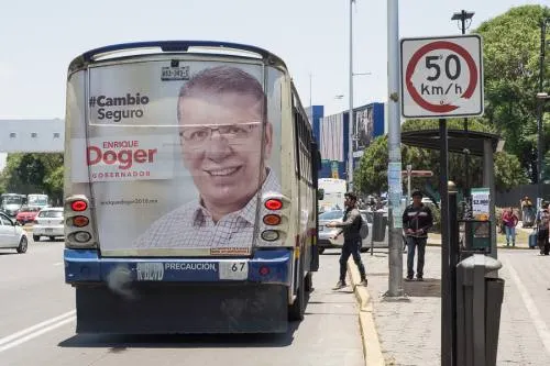 Proponen prohibir instalación de propaganda electoral en unidades de transporte público