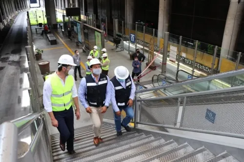Inician trabajos de sustitución de escaleras eléctricas y elevador  del paradero Juárez – Serdán