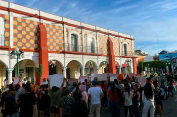 Protestan habitantes de Izúcar por inseguridad y deficiencia en los servicios; exigen renuncia de la alcaldesa Irene Olea