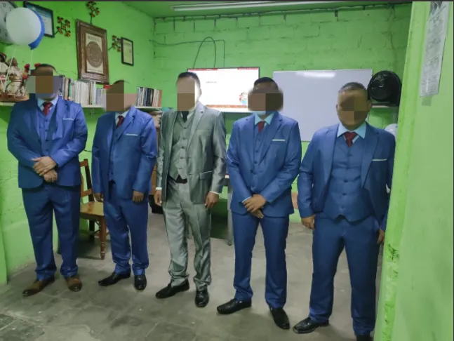 Cinco reos de Tepic se gradúan como abogados