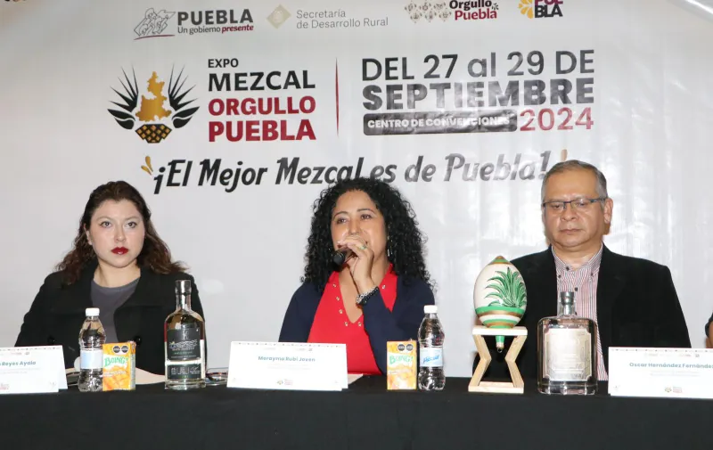 expo-mezcal-orgullo-puebla