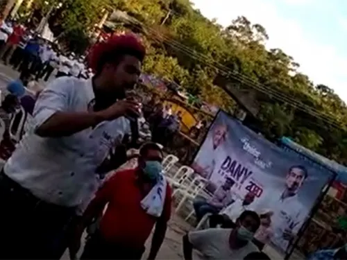 “No quieres que te calle, ya no hables”, dice candidato a poblador