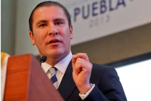 ¿Replica Luis Banck el estilo de Moreno Valle?