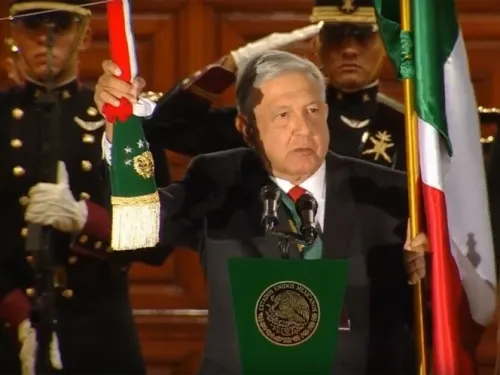 López Obrador ofrece su primer Grito de Independencia
