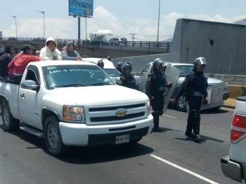 Grupo de huachicoleros intenta llegar a edificio de la PGR