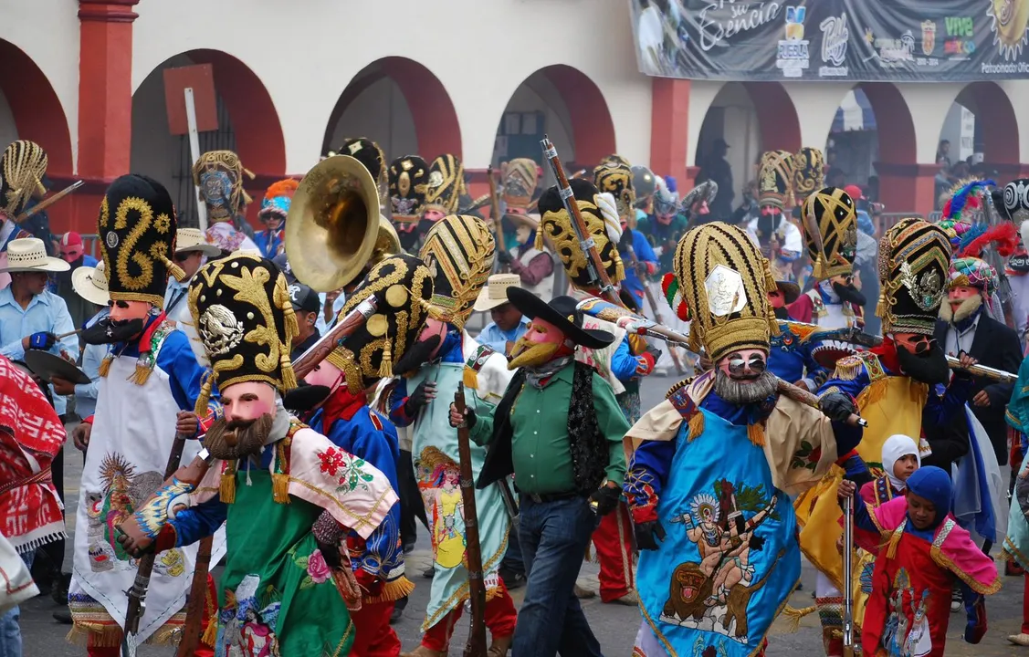 Tradición Viva: los huehues, un pilar cultural en México