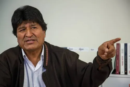 Fiscalía de Bolivia ordena detención de Evo Morales