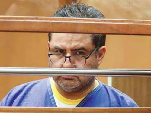 Hunde a Naasón hallazgo de pruebas; detectan dos licencias falsas
