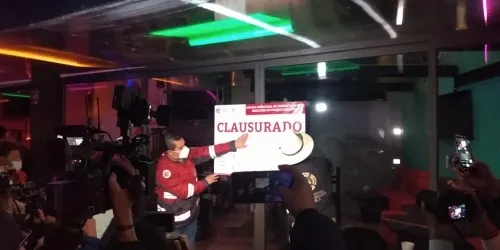 PROTECCIÃ“N CIVIL ESTATAL Y MUNICIPAL CLAUSURAN RESTAURANTE POR NO ACATAR LOS DECRETOS