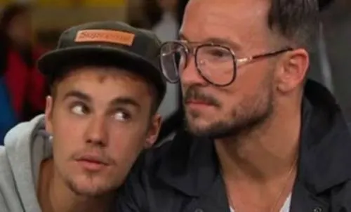 Justin Bieber besa a su pastor y reabre polémica sobre su sexualidad (+fotos)