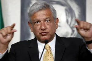 López Obrador viola estatutos de Morena con sueldo de 50 mil