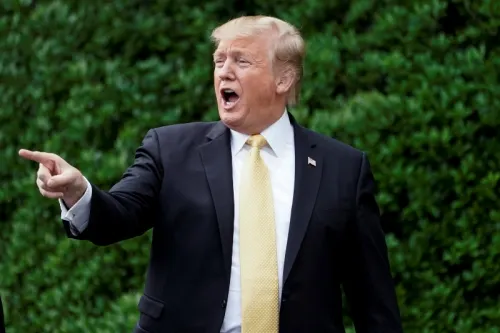 Trump desea imponer tarifas a solicitantes de asilo