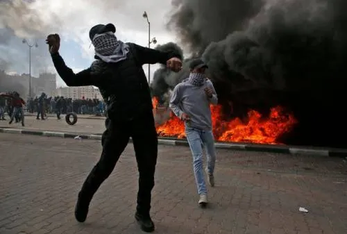 Hamas llama a Intifada; Israel se moviliza
