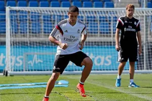 Javier Hernández entrena por primera vez con el Madrid