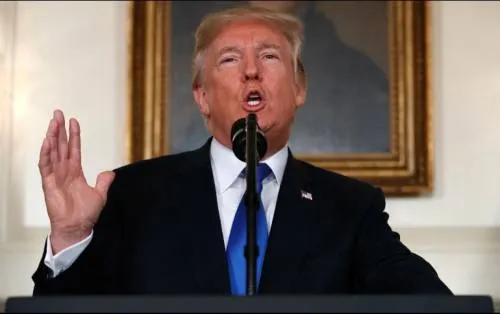 Trump presume de financiación para iniciar construcción de muro