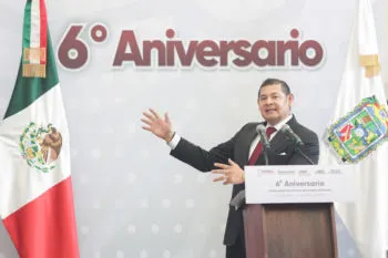 Armenta llama “hipócritas y cínicos” a panistas que critican el Cablebús en Puebla