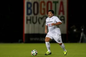 Maradona enloquece en Partido por la Paz en Colombia