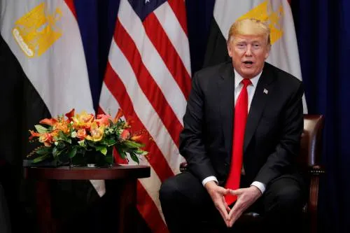 Fuerzas Armadas de Venezuela podrían derrocar con facilidad a Maduro: Trump