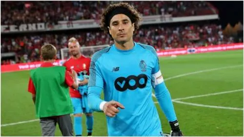 La Champions espera a Memo Ochoa
