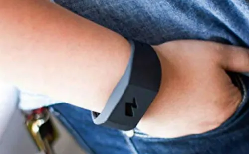Amazon vende pulsera que te “electrocuta” si comes de más