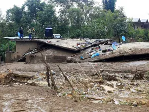Earl deja 33 muertos en Puebla; la cifra podría aumentar