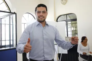 Satisfecho Giles con resultado de la elección
