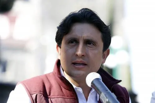 Espinosa Torres rechaza acoso y violencia en contra de artesanos en San Pedro Cholula