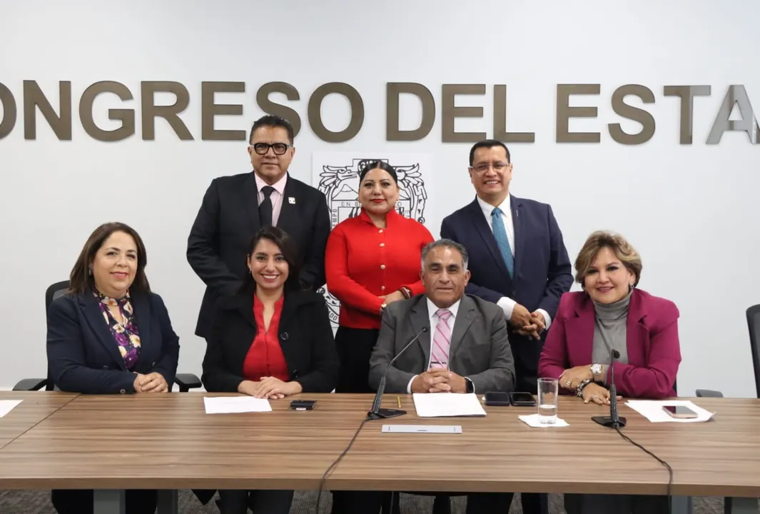 Señalización y concientización para respetar espacios destinados a personas con discapacidad, solicita Comisión del Congreso