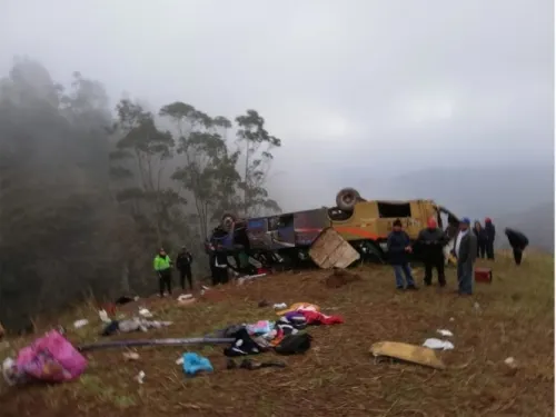 Accidente de autobús deja 15 muertos en Perú