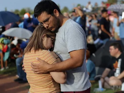 Suman 21 muertos por tiroteo en El Paso