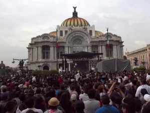Homenaje en Bellas Artes a Juan Gabriel terminará a las 21:30 horas