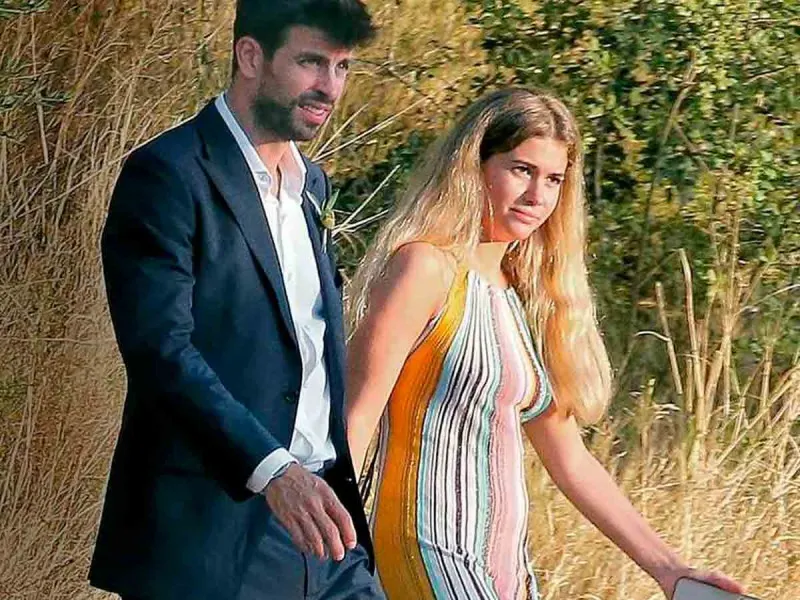 Piqué deja de seguir a Clara Chía, pero aún sigue a Shakira